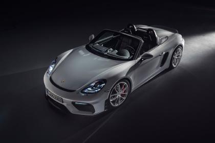 Η Porsche κρατά ζωντανή τη βενζίνη στη νέα γενιά 718 